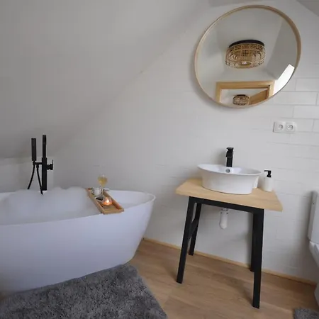 Apartman U Zamku بوليس
